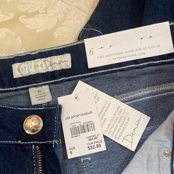 NWT Curvy Denim bootcut jeans w/red & black check & “diamond” accents - Picture 5 of 10